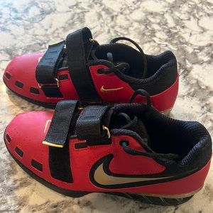 Never worn Nike weightlifting shoes! Perfect gift for a CrossFit lady-friend!